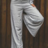 Calça rasgada